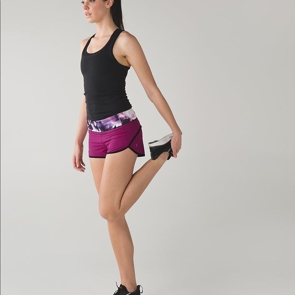 Lululemon RARE Speed Short Raspberry Blooming Pixie 4 - Picture 6 of 9